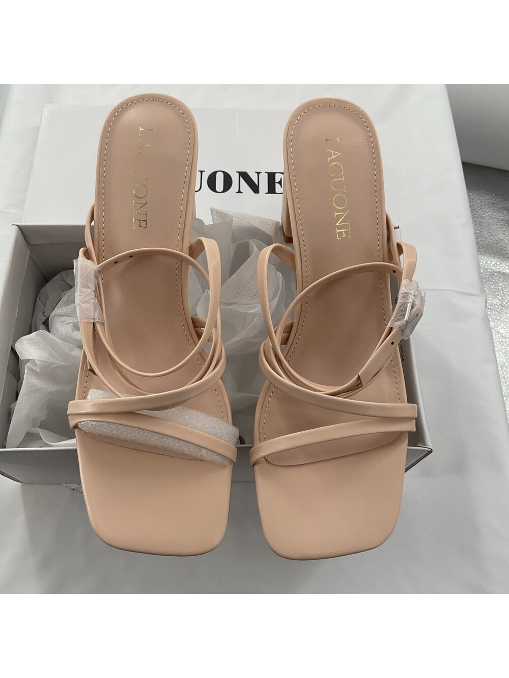 Lacuone Women’s Size 8 New In Box Sandals Nude Strappy 216